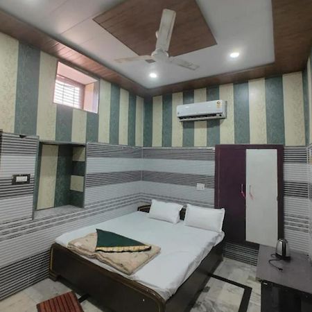 Bhagat Ji Guest House Ayodhya Ngoại thất bức ảnh