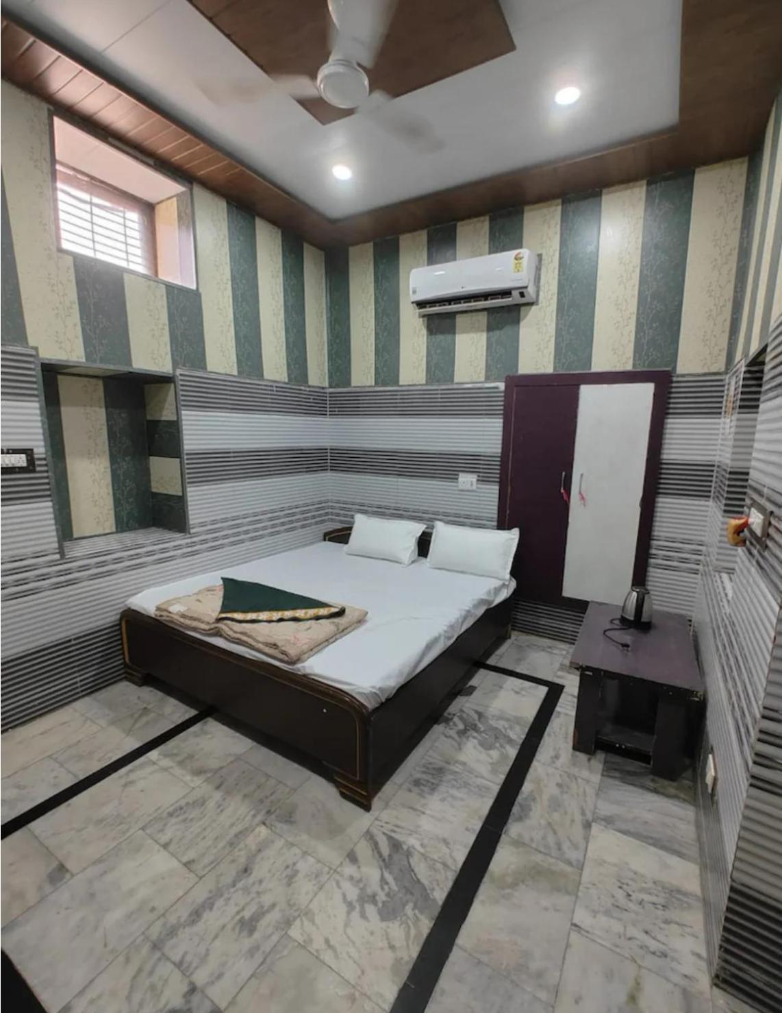 Bhagat Ji Guest House Ayodhya Ngoại thất bức ảnh